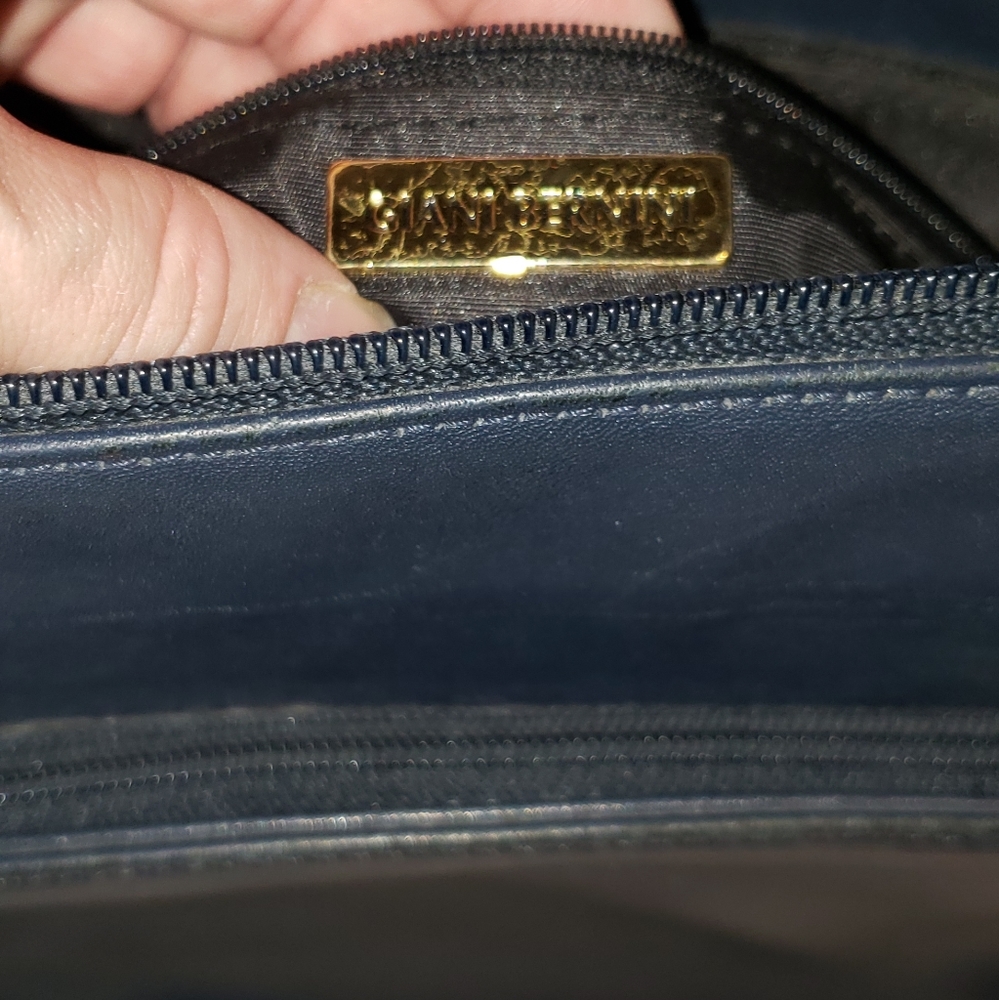 purse - Picture 2 of 5